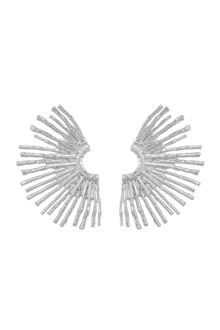 Μεταλλικά σκουλαρίκια με κυματιστές άκρες