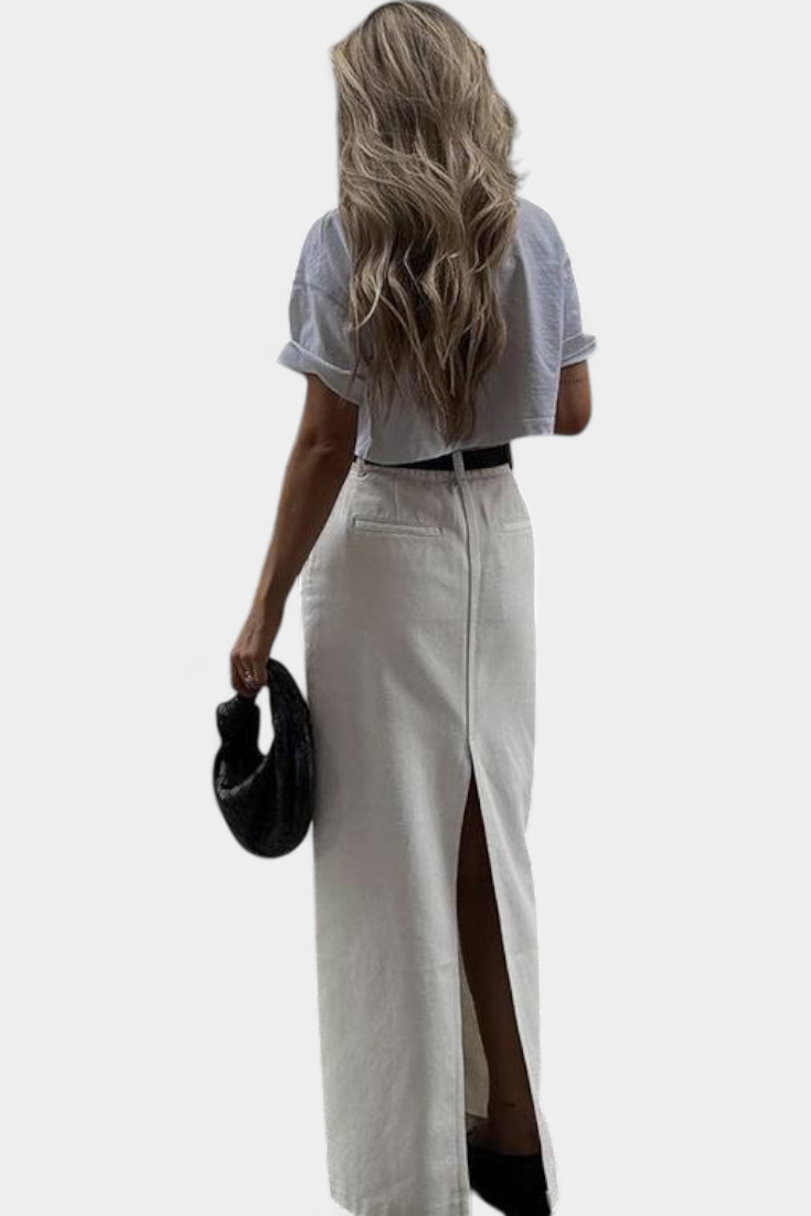 Yenifer | Falda Abertura