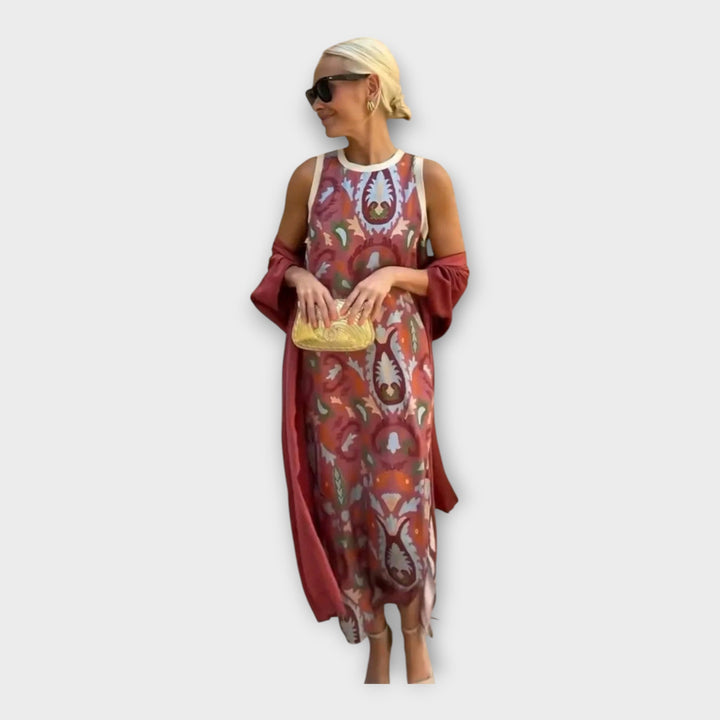 Κομψό Φόρεμα με Εντυπωσιακά Μοτίβα