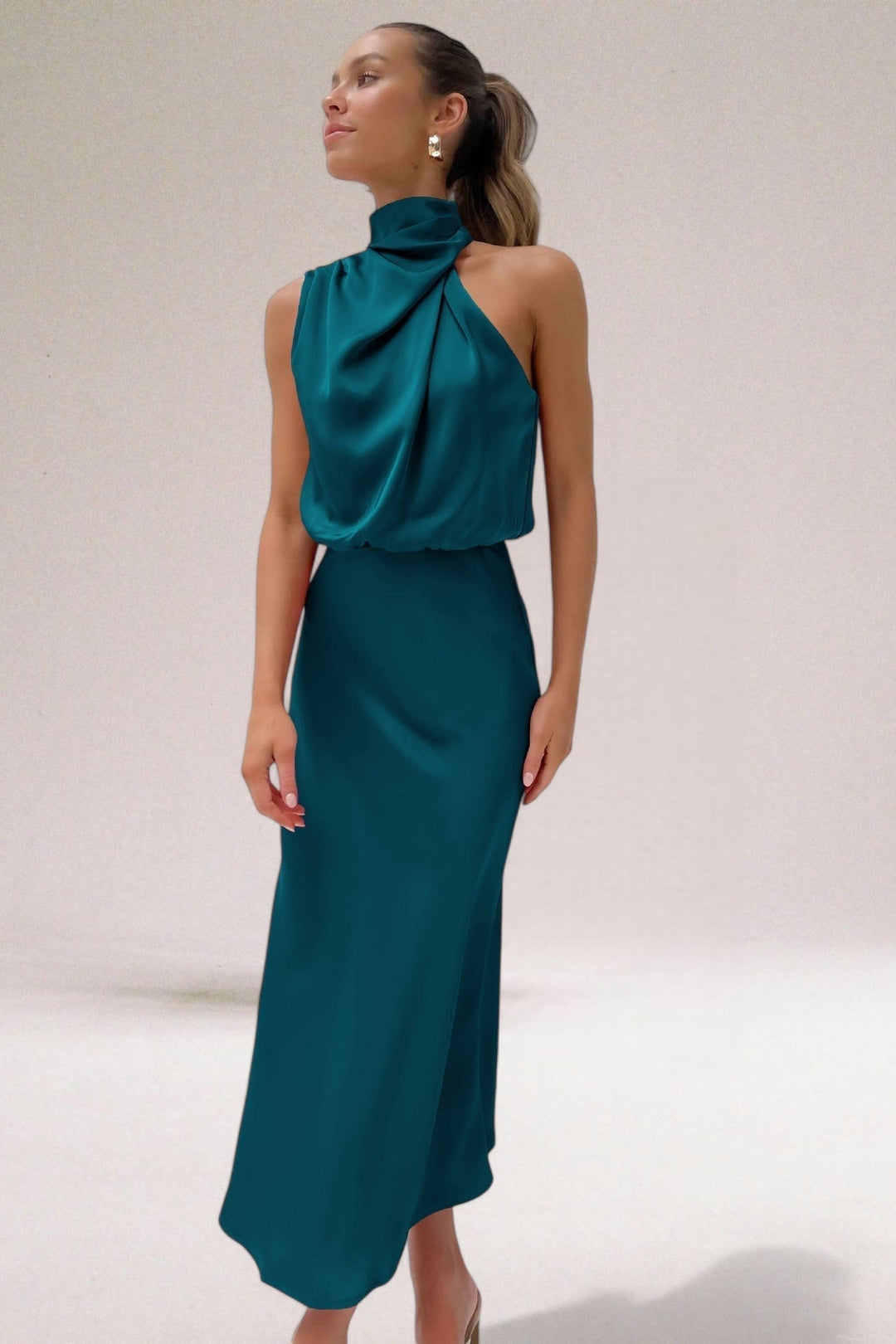 Berta | Vestido Satinado de Glamour