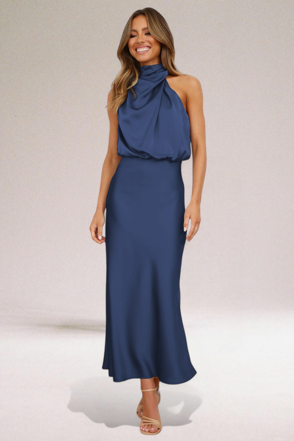 Berta | Vestido Satinado de Glamour