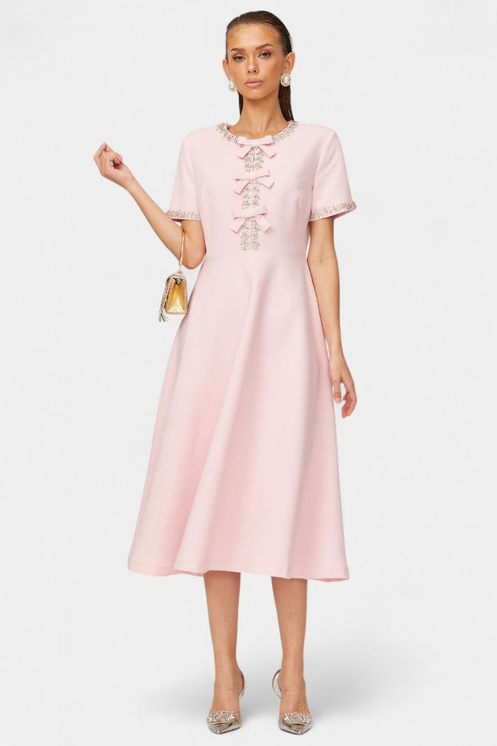 Linda Vestido Midi Acampanado | Lazo de Cristal | Detalles Elegantes