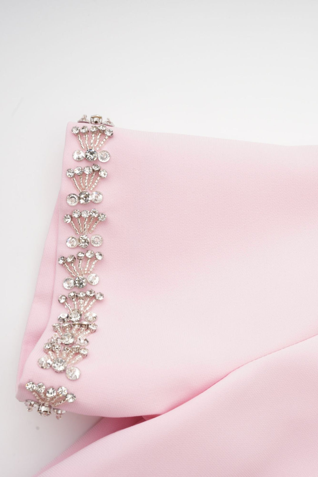 Linda Vestido Midi Acampanado | Lazo de Cristal | Detalles Elegantes