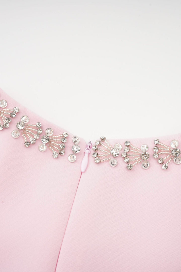 Linda Vestido Midi Acampanado | Lazo de Cristal | Detalles Elegantes