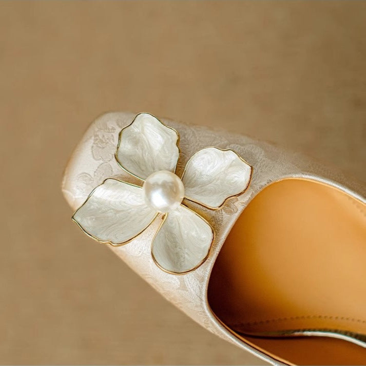 Ελοΐζ Ελεγκάντ Πάμπς