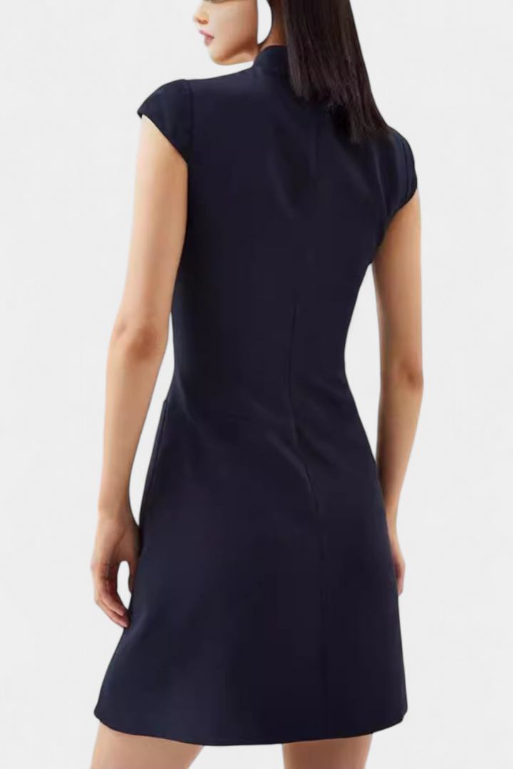 Karen Vestido Mini | Cuello Alto | Detalle Plisado