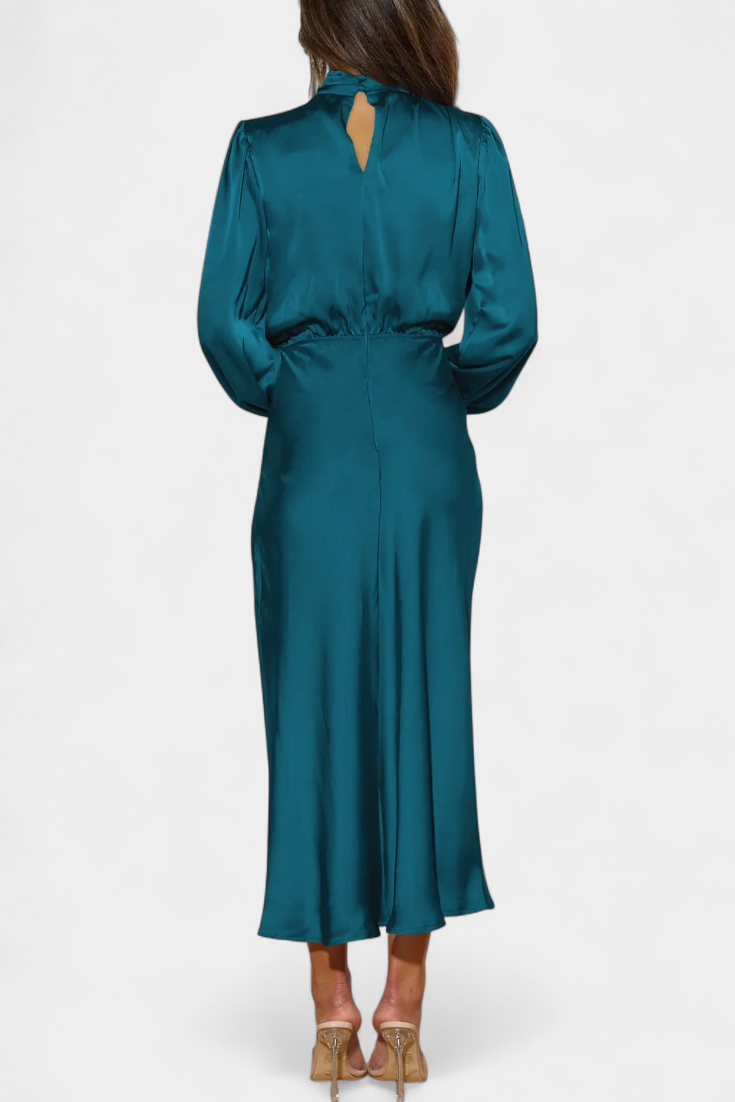 Cecila Vestido Maxi | Cuello Alto | Detalle Floral