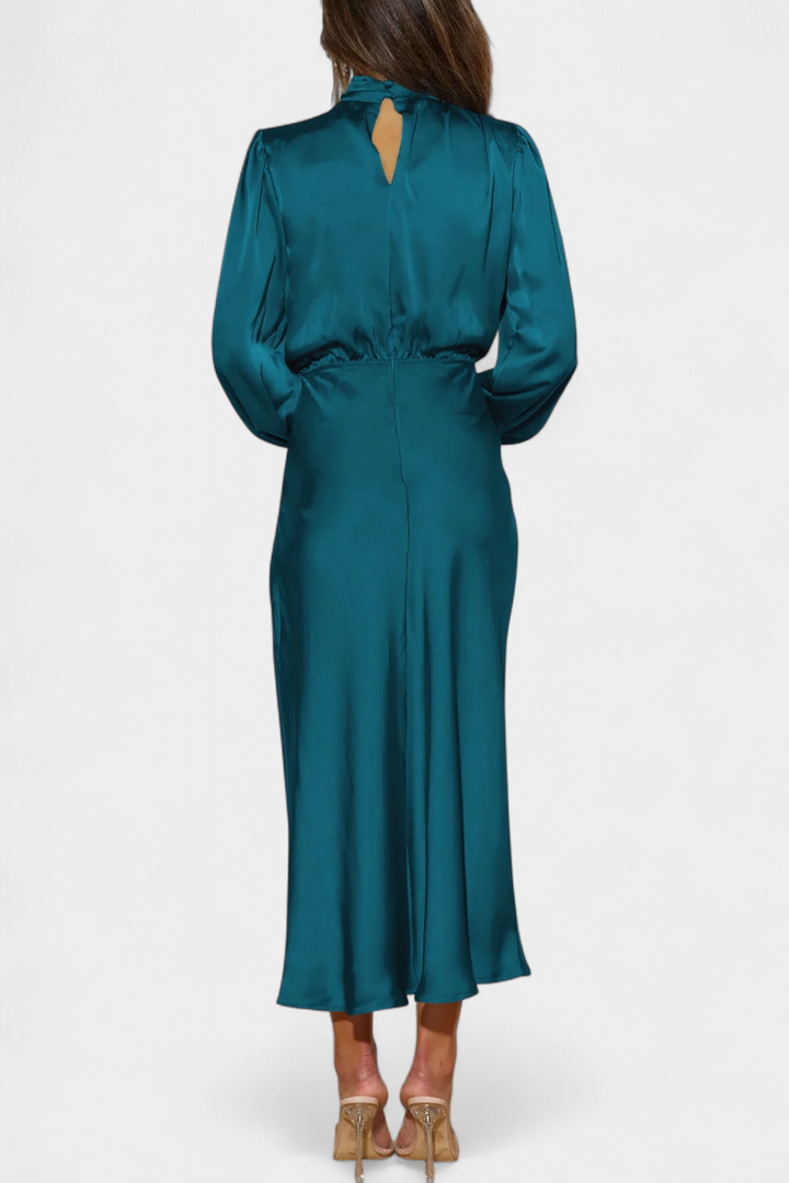Cecila Vestido Maxi | Cuello Alto | Detalle Floral